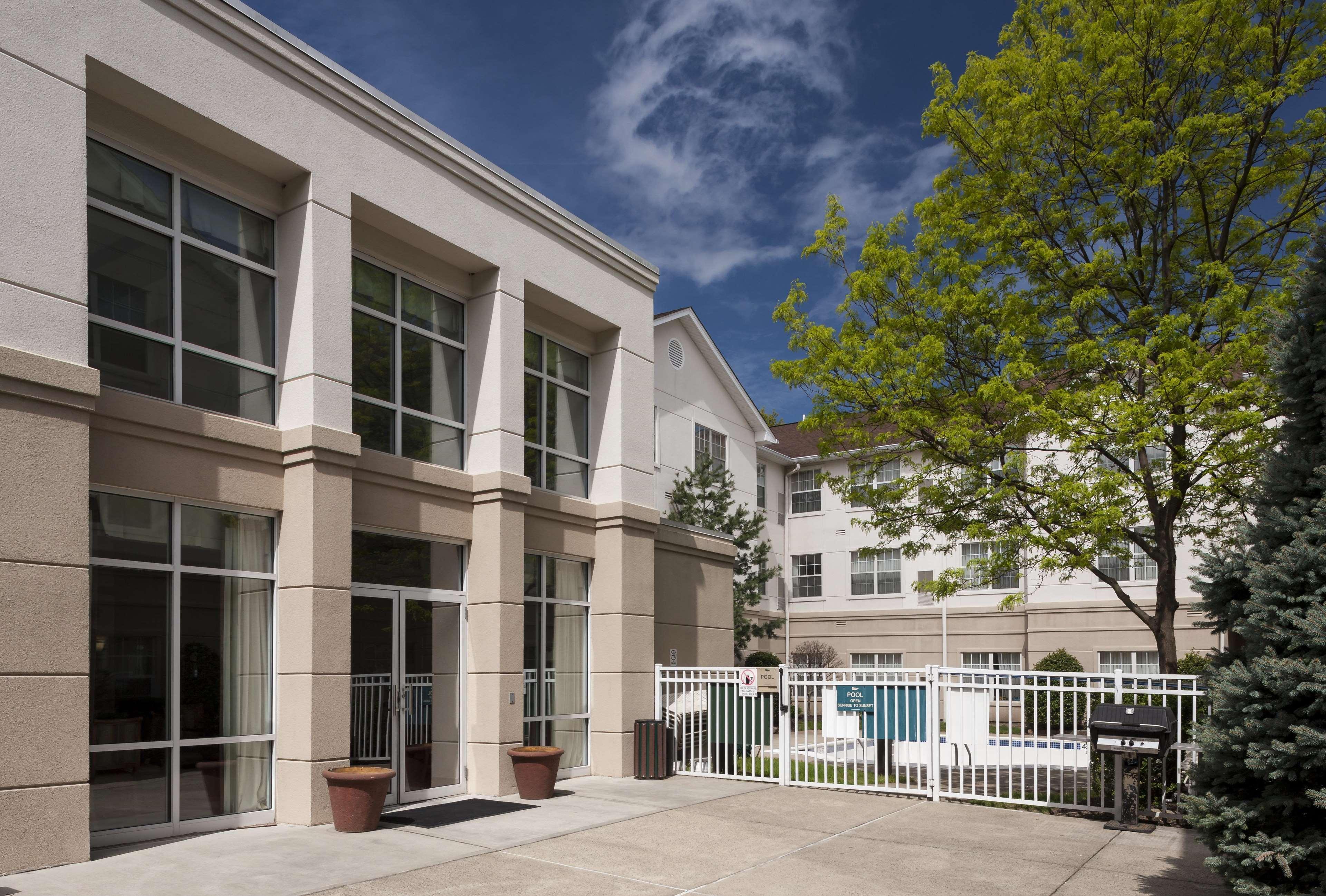 Homewood Suites By Hilton Newark-Cranford Extérieur photo